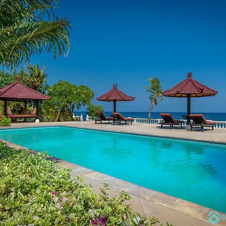 Villa Namaste - Beachfront At Lovina 10P, Pool, Bbq Banjar  Dış mekan fotoğraf