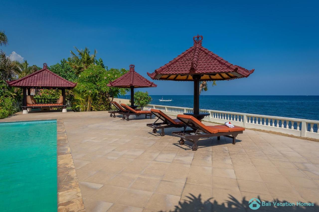 Villa Namaste - Beachfront At Lovina 10P, Pool, Bbq Banjar  Dış mekan fotoğraf