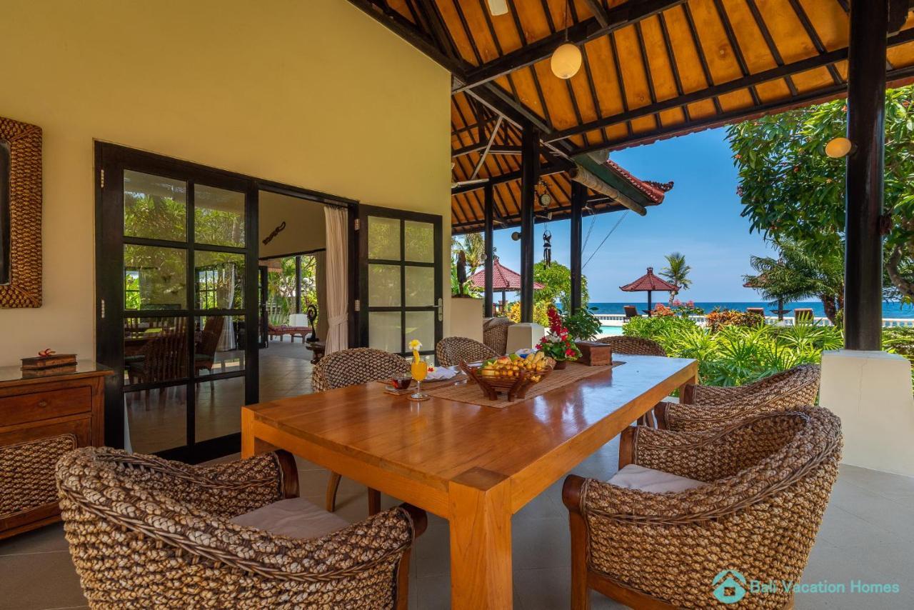 Villa Namaste - Beachfront At Lovina 10P, Pool, Bbq Banjar  Dış mekan fotoğraf