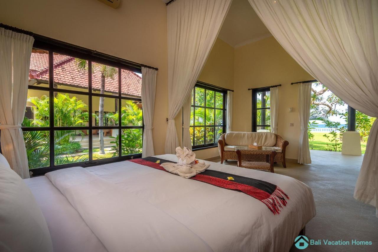 Villa Namaste - Beachfront At Lovina 10P, Pool, Bbq Banjar  Dış mekan fotoğraf