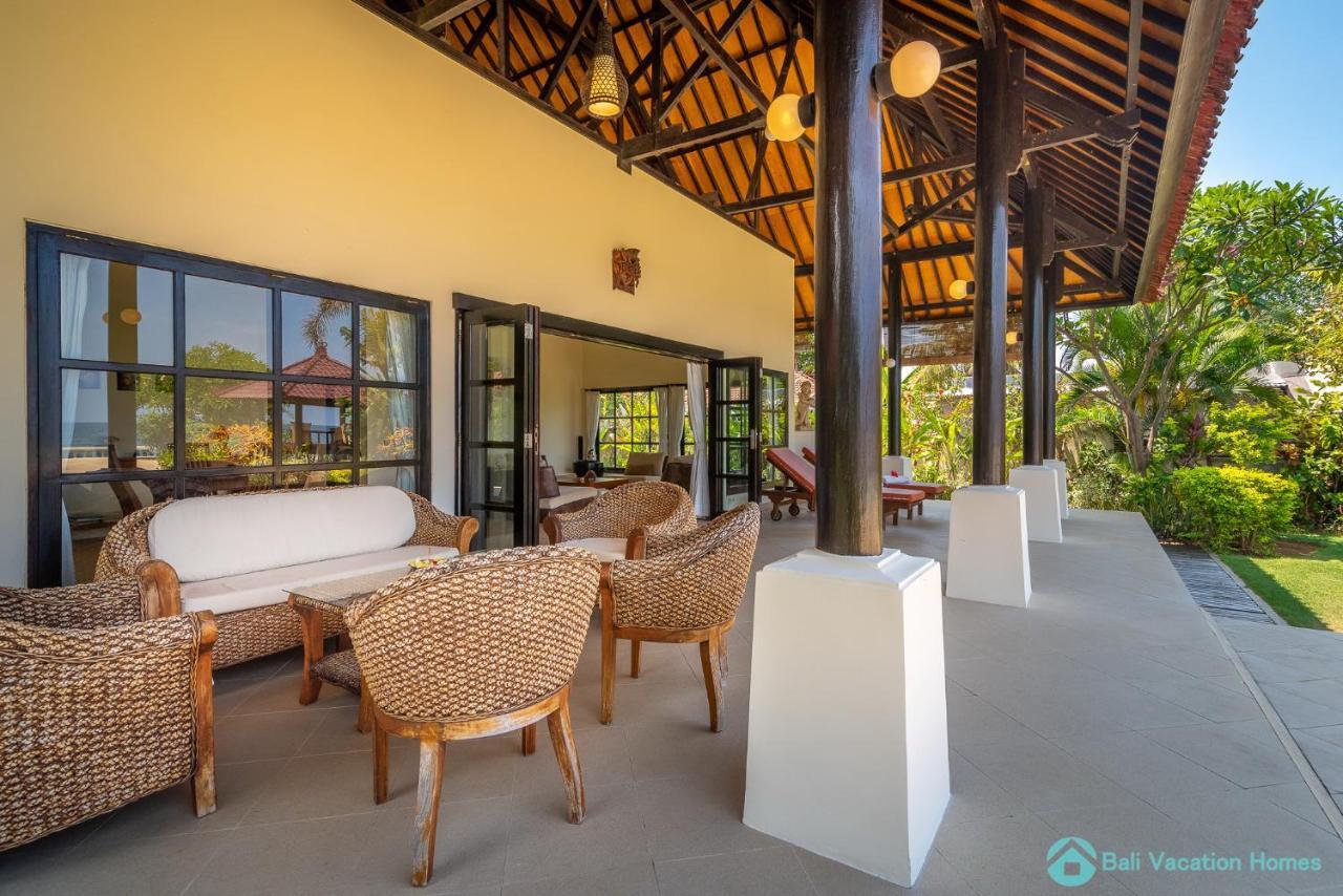 Villa Namaste - Beachfront At Lovina 10P, Pool, Bbq Banjar  Dış mekan fotoğraf