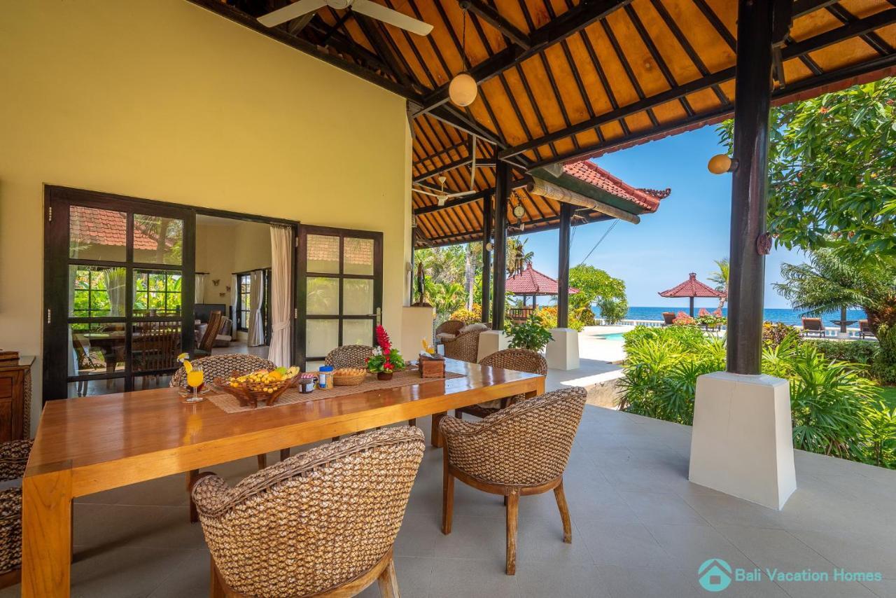 Villa Namaste - Beachfront At Lovina 10P, Pool, Bbq Banjar  Dış mekan fotoğraf