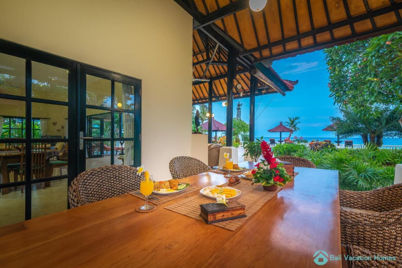 Villa Namaste - Beachfront At Lovina 10P, Pool, Bbq Banjar  Dış mekan fotoğraf